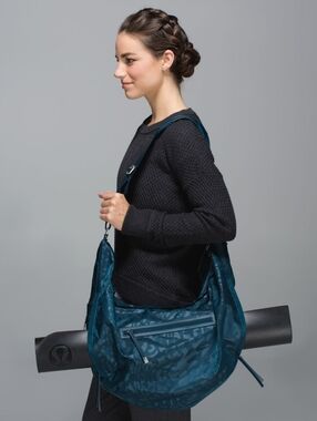 Lululemon Resolution HoboAnimal Swirl Embossed Alberta Lake / Alberta Lake